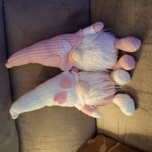 Gnome couple, weighted and knit